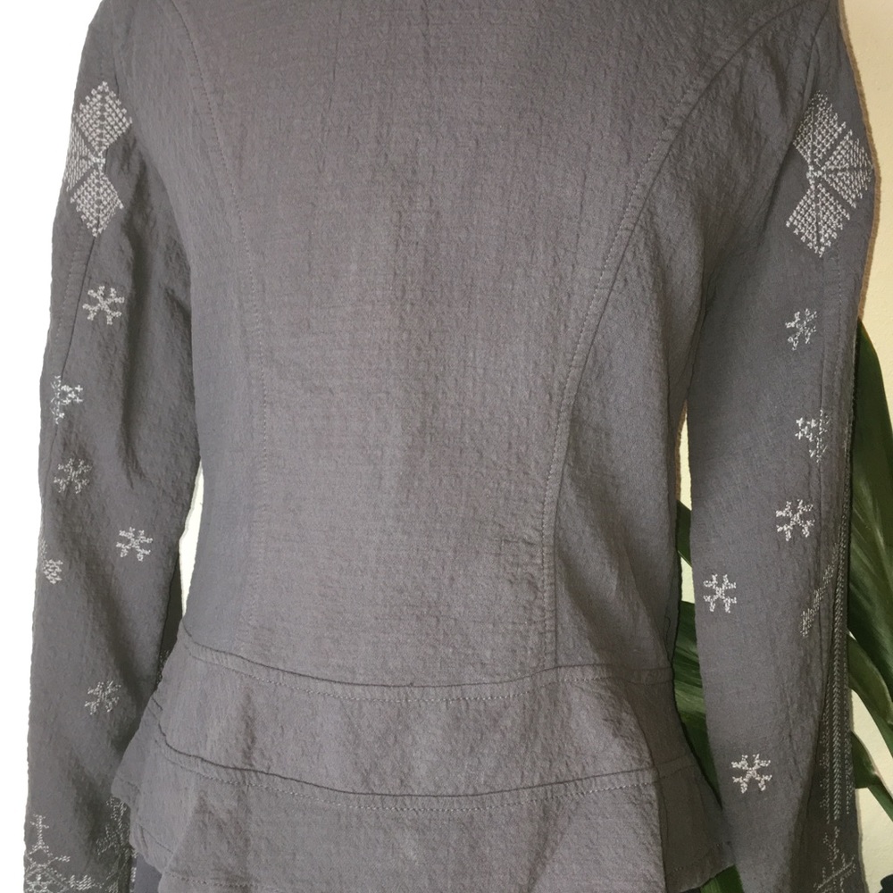 Jacket - Picture 4 of 7
